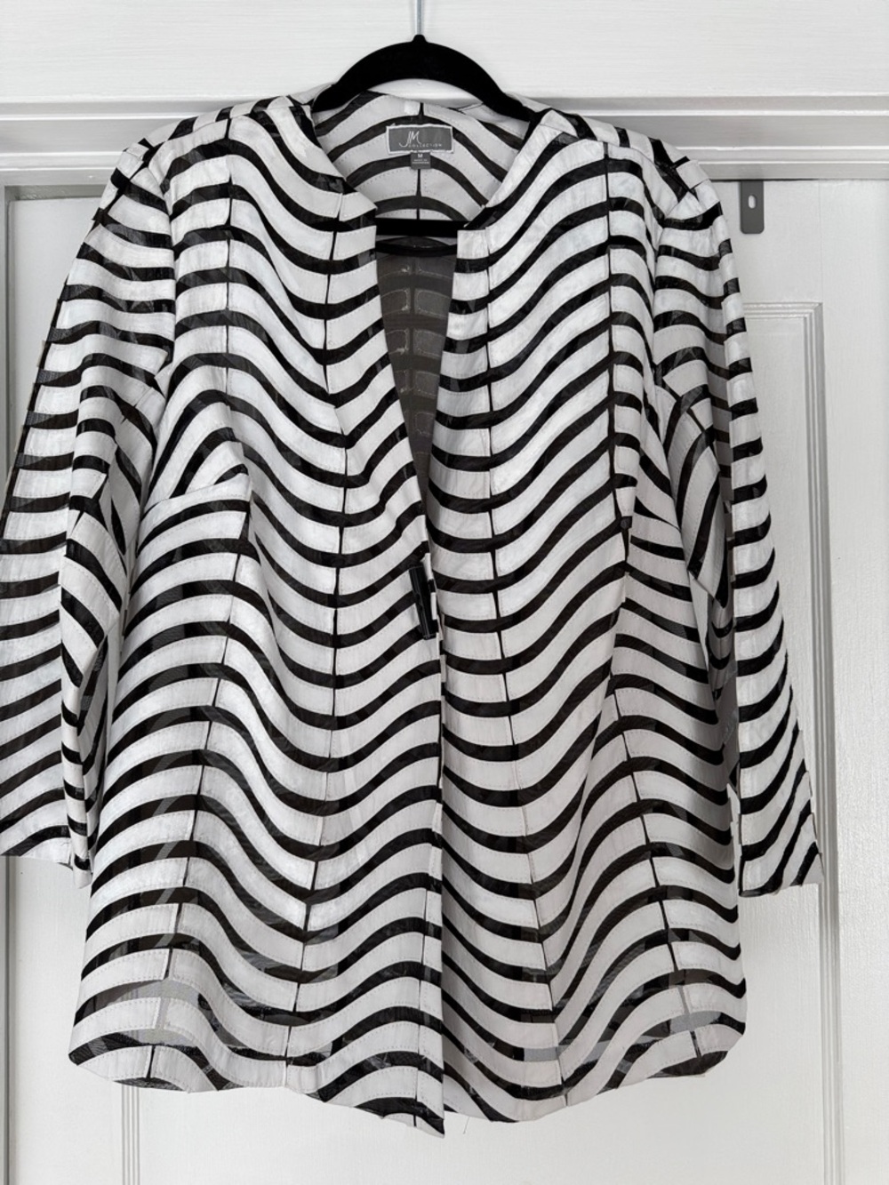 JM Collection Black and White Wave-Stripe Open Front Jacket - Picture 1 of 5